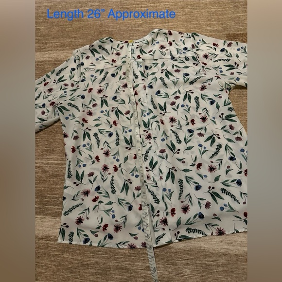 C&E Floral Blouse - Picture 9 of 11